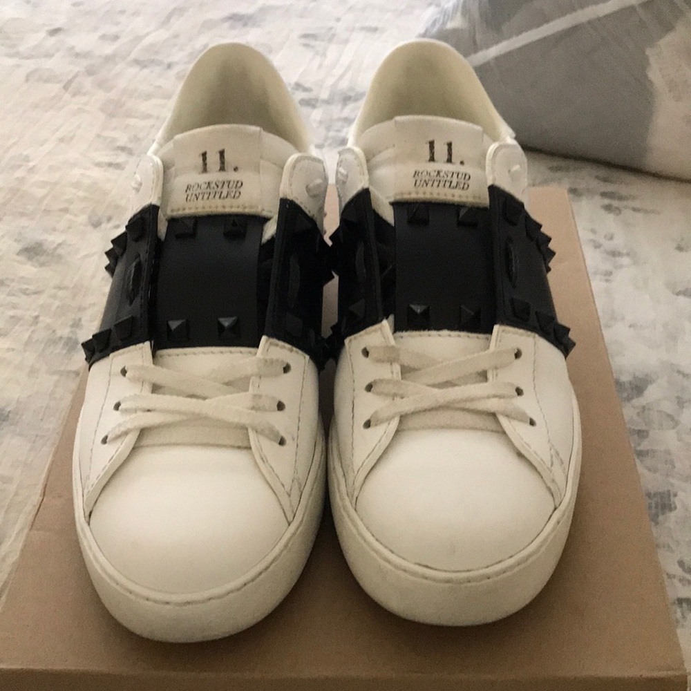11. Rockstud untitled